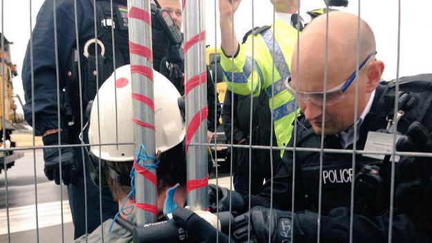 Aktywiści z ugrupowania Plane Stupid protestują przeciwko planom rozbudowy Heathrow