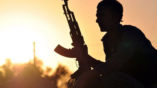 Rebelianci PKK od lat walczą o niepodległe państwo, na obrzeżach kilku krajów (na zdj. w syryjskim mieście Ain Issi)