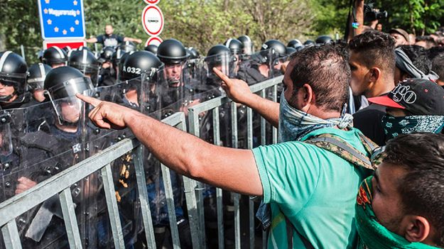 Środowe zamieszki na granicy serbsko-węgierskiej