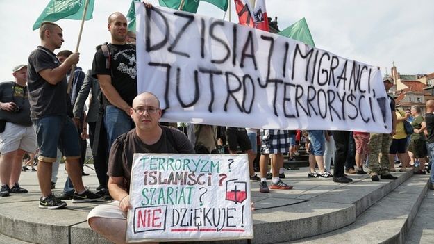 Przeciwko przyjęciu imigrantów protestowano już m.in. w Warszawie.