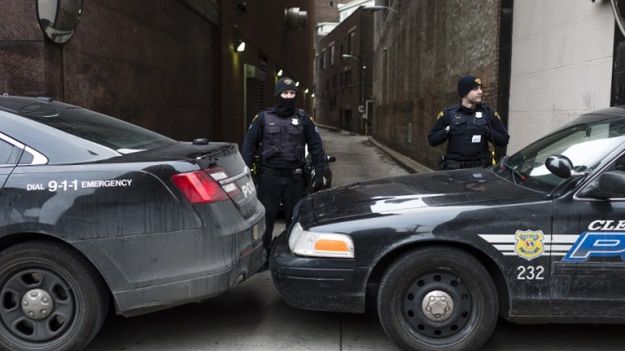 Lokalne władze zalecały mieszkańcom pozostanie w ukryciu