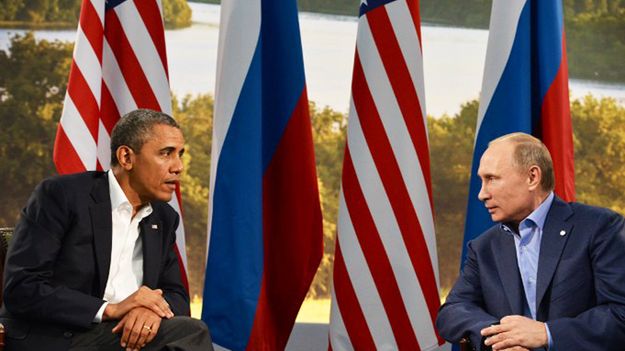 Barack Obama i Władimir Putin podczas spotkania szczytu G8 w 2013 r.
