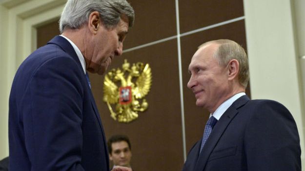 Władimir Putin i John Kerry podczas spotkania w Soczi