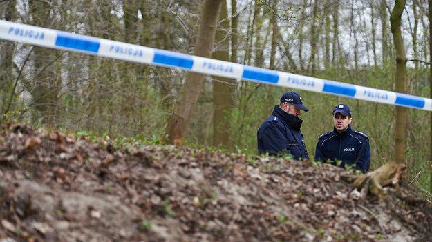 Policja na miejscu zbrodni w parku nadmorskim w Gdańsku-Brzeźnie (zdj. arch.)