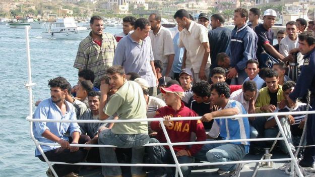 Lampedusa, Morze Śródziemne