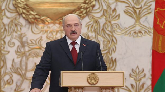 Prezydent Białorusi Alaksandr Łukaszenka podczas zaprzysiężenia na piątą kadencję.
