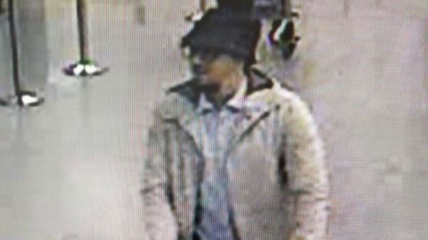 Faycal C. na nagraniu z monitoringu na lotnisku Zaventem