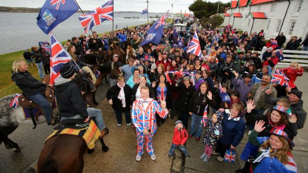 Referendum za pozostaniem Falklandów przy Wielkiej Brytanii w 2013 r.