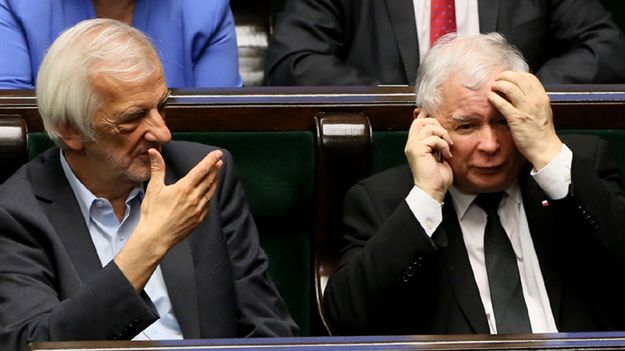Wicemarszałek Sejmu Ryszard Terlecki i prezes PiS Jarosław Kaczyński podczas bloku porannych głosowań w Sejmie 9 czerwca