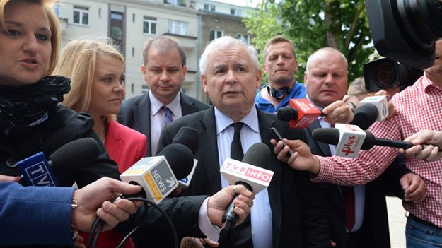 Jarosław Kaczyński w drodze na spotkanie w Prokuraturze Krajowej
