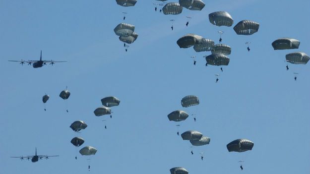 Desant sprzymierzonych podczas ubiegłorocznych ćwiczeń "Swift Response"