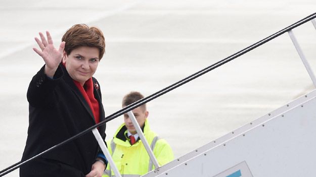 Premier Beata Szydło przed wylotem do Pragi