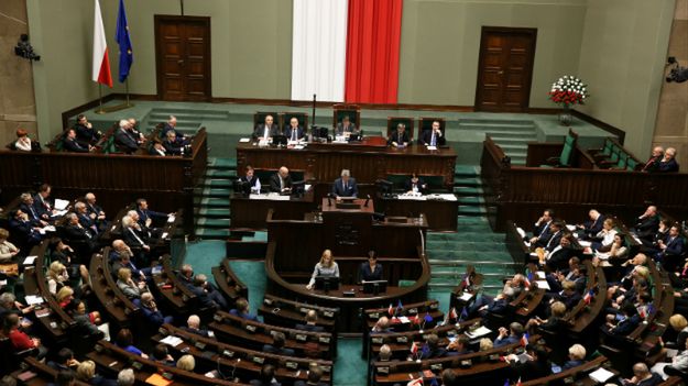 Debata nad uchwałą PiS o unieważnieniu wyboru sędziów Trybunału Konstytucyjnego