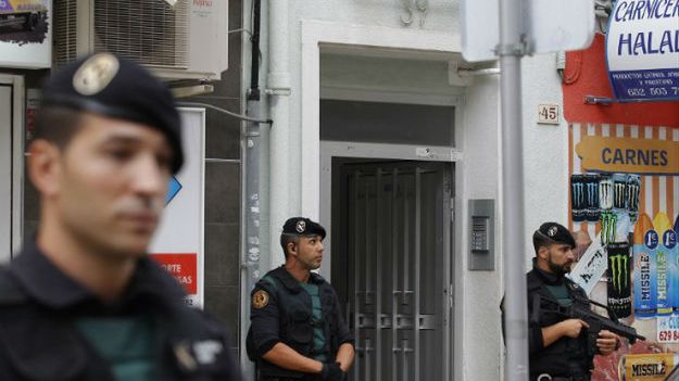 Zatrzymane w Barcelonie osoby przez internet werbowały ochotników gotowych wyjechać do Syrii