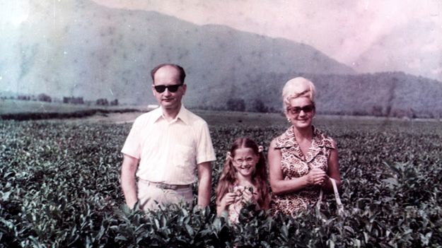 Lata 70. Wojciech Jaruzelski z żoną Barbarą i córką Moniką na Kaukazie