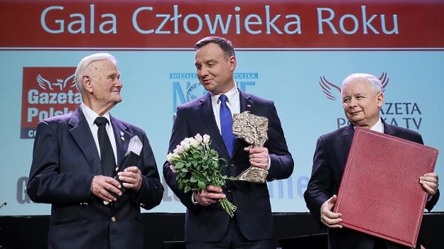 Sędzia Bogusław Nizieński, prezydent Andrzej Duda i prezes PiS Jarosław Kaczyński