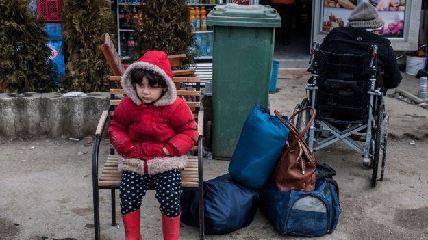 Dziecko w obozie dla uchodźców przy granicy Serbii z Macedonią