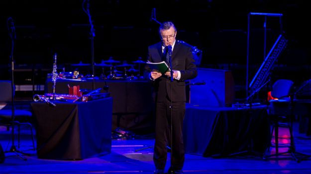 Minister Piotr Gliński przemawia podczas gali otwarcia Europejskiej Stolicy Kultury 2016