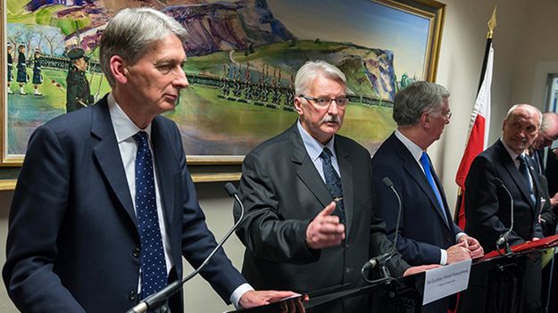 Od lewej: Philip Hammond, Witold Waszczykowski, Michael Fallon i Antoni Macierewicz