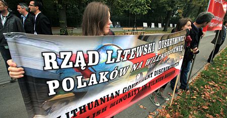 Pikieta pod siedzibą premiera