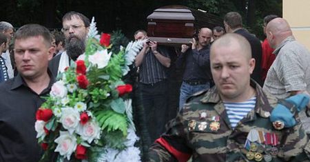 Zabójca pochowany jak bohater