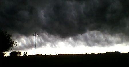 Ciemno i grzmi