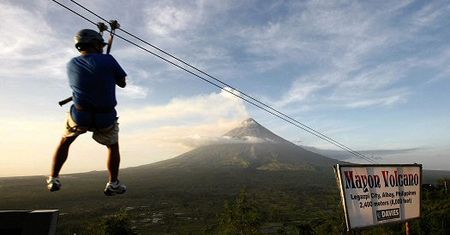 Wulkan Mayon straszy