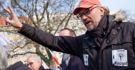 "Akcja darowizna". Mateusz Kijowski odciął się od internetowej zbiórki na alimenty, ale sam w tajemnicy firmował podobną inicjatywę