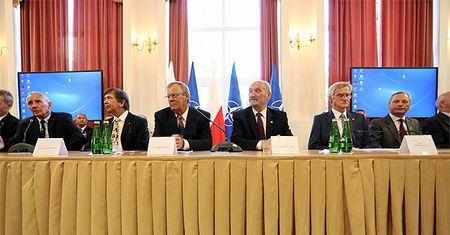 Podkomisja smoleńska kontaktowała się z MAK bez wiedzy MSZ