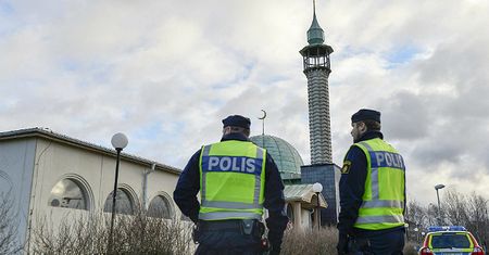 Muzułmańskie organizacje tworzą własne społeczeństwo. Mocny raport Szwedzkiej Agencji Ochrony Cywilnej
