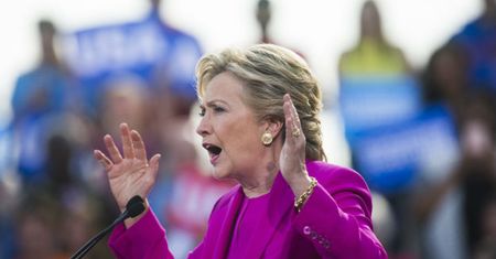Fundusz Clintonów przyznaje: przyjęliśmy miliony dolarów z Kataru z pominięciem prawa