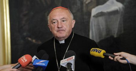 Kard. Nycz o apelu ws. ekshumacji: jestem po stronie rodzin, trzeba wyjaśniać, co to może zmienić
