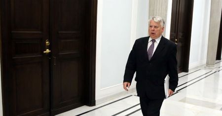 „Fakt”: Bogdan Borusewicz samoloty traktuje jak darmowe taxi