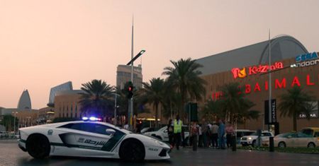 Turystka zgłosiła gwałt i natychmiast została aresztowana przez policję w Dubaju