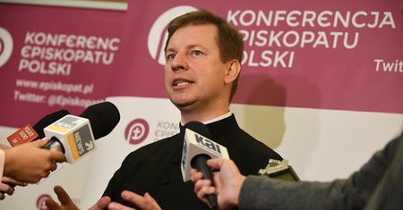 Biskupi nie popierają projektów, które przewidują karanie kobiet za aborcję