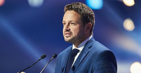 Trzaskowski wygrałby wybory na prezydenta Warszawy? Tak wynika z sondażu PO