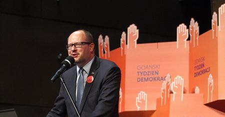 Burza przed jubileuszem 30-lecia TK w Gdańsku. "To przypomina prywatny folwark. Kto za to płaci?"