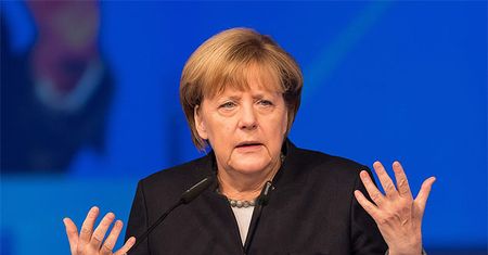 "FAS": Angela Merkel chce zaostrzyć sankcje wobec Rosji