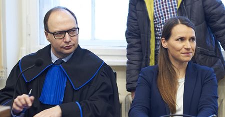 "Na łyso! Na łyso!". Sympatycy radnej PiS, Anny Kołakowskiej "powitali" posłankę PO Agnieszkę Pomaskę