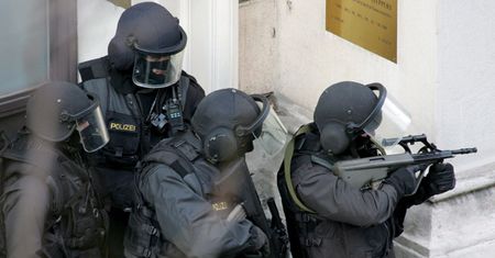Austria: Operacja antyterrorystyczna. Zatrzymano osiem osób