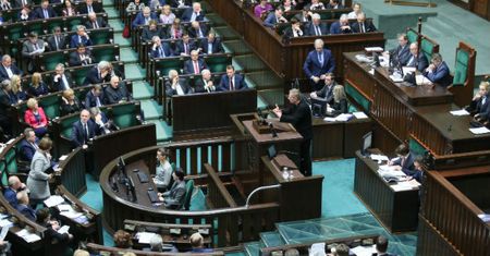 Sejm przyjął projekt ustawy ws. powołania komisji weryfikacyjnej ds. reprywatyzacji w Warszawie