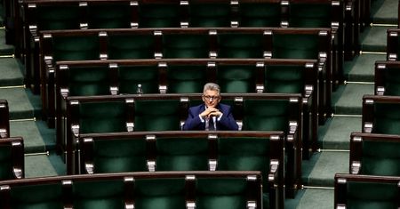 Stanisław Piotrowicz: prezes TK i część sędziów zlekceważyła prawo