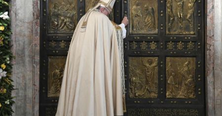 Symboliczne zakończenie Roku Miłosierdzia. Papież Franciszek zamknął Drzwi Święte w Bazylice Watykańskiej