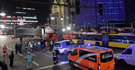 "To przypomina masakrę w Nicei". Media spekulują o ataku w Berlinie