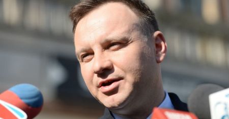 "Ustawa dezubekizacyjna". Andrzej Duda złożył podpis