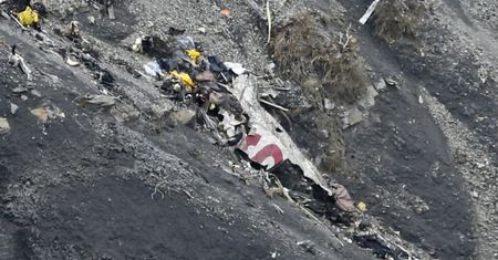 Ekspert lotniczy: pilot Airbusa A320 mógł sam zablokować drzwi od środka