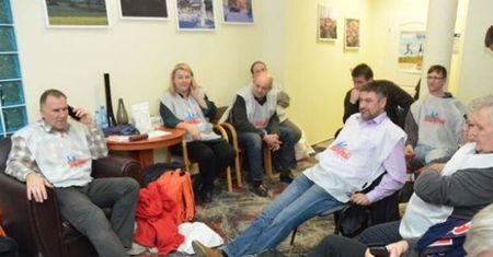 "Solidarność" okupuje biuro dolnośląskiej Platformy. "Żądamy odpowiedzi na nasze postulaty"