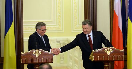 Bronisław Komorowski: Polska nie uchylałaby się od udziału w operacji pokojowej na Ukrainie
