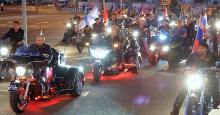 Paweł Kowal: rajd "Nocnych Wilków" to symboliczna przemoc, od której zaczyna się realna przemoc