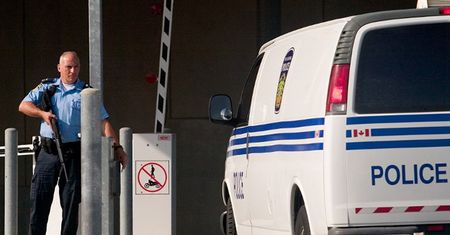 Kanadyjska policja zastrzeliła podejrzanego, który stwarzał "potencjalne zagrożenie terrorystyczne"